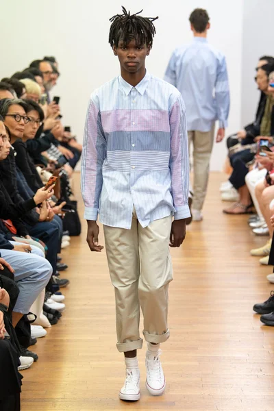 Look 19